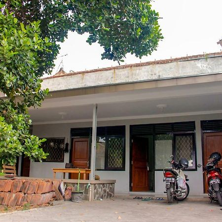 Srikaloka 12 Kostel - For Female And Couple Apartamento Jogjacarta Exterior foto