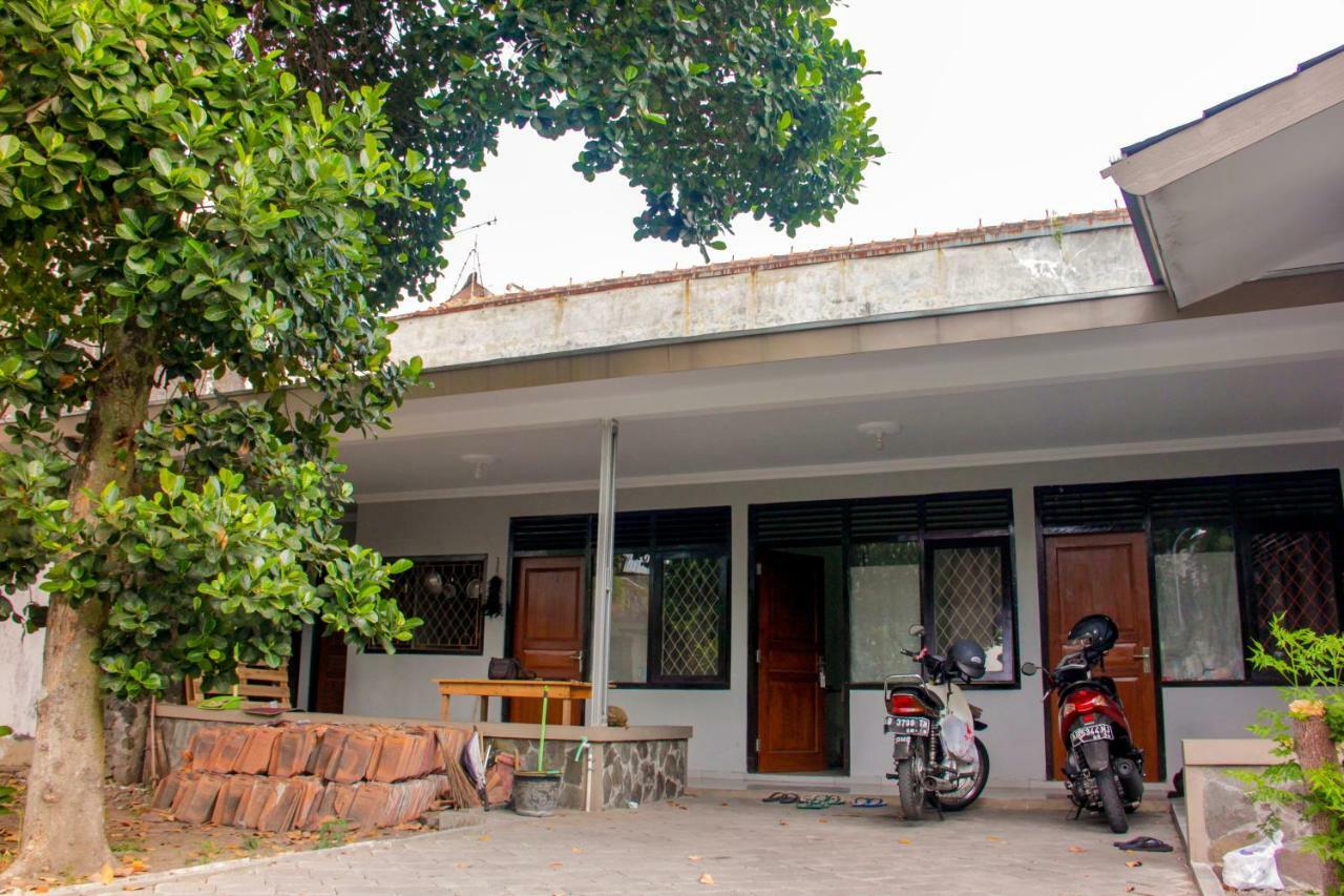 Srikaloka 12 Kostel - For Female And Couple Apartamento Jogjacarta Exterior foto